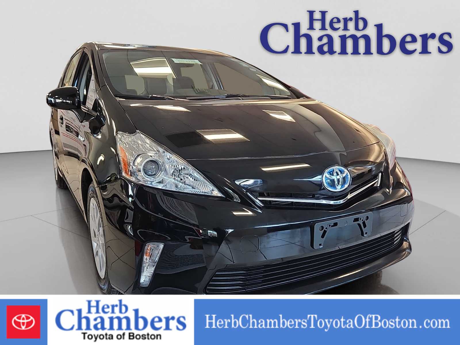 2013 Toyota Prius v Three's photo
