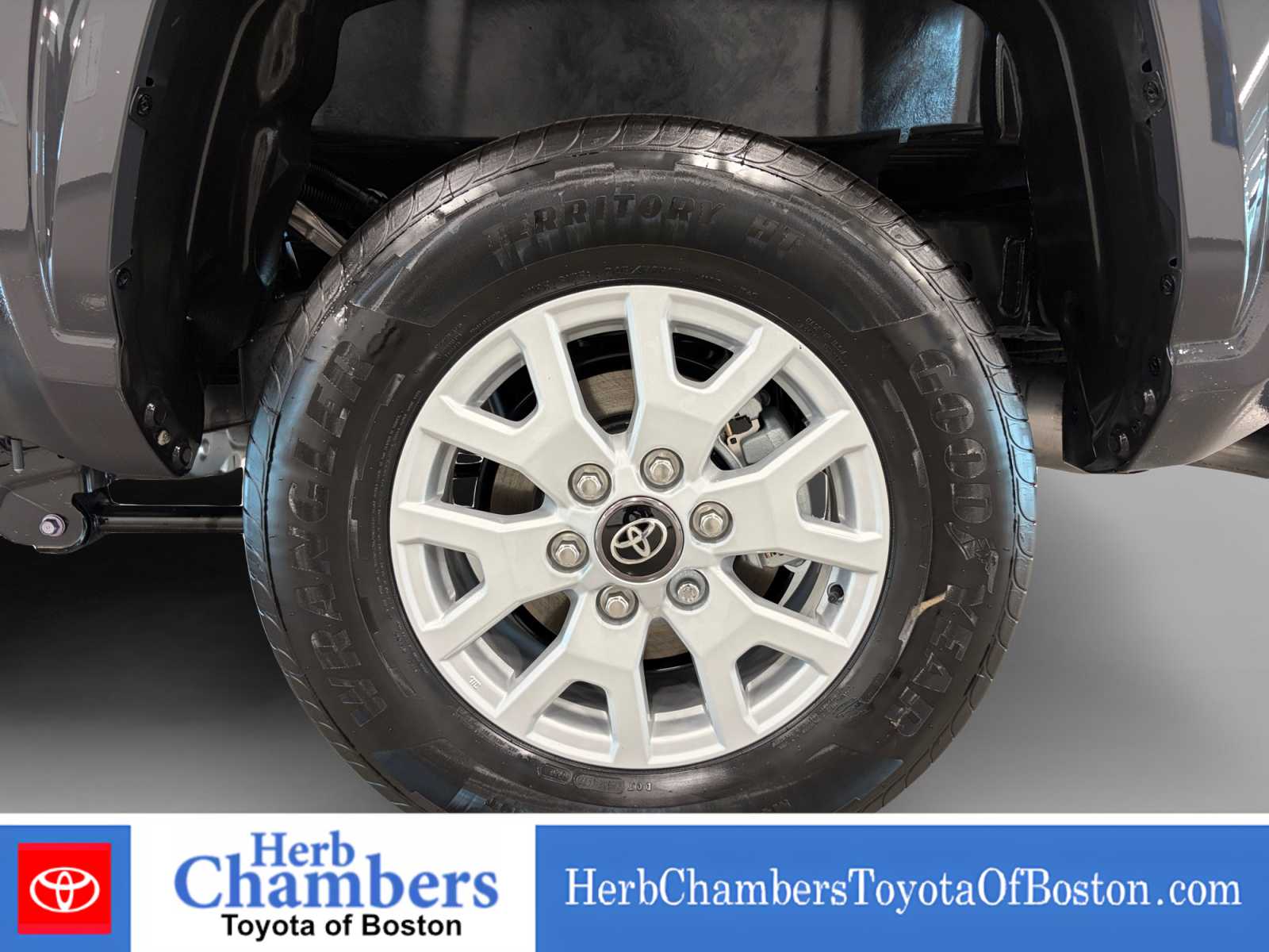 2026 Toyota Tacoma SR5 - Photo 19