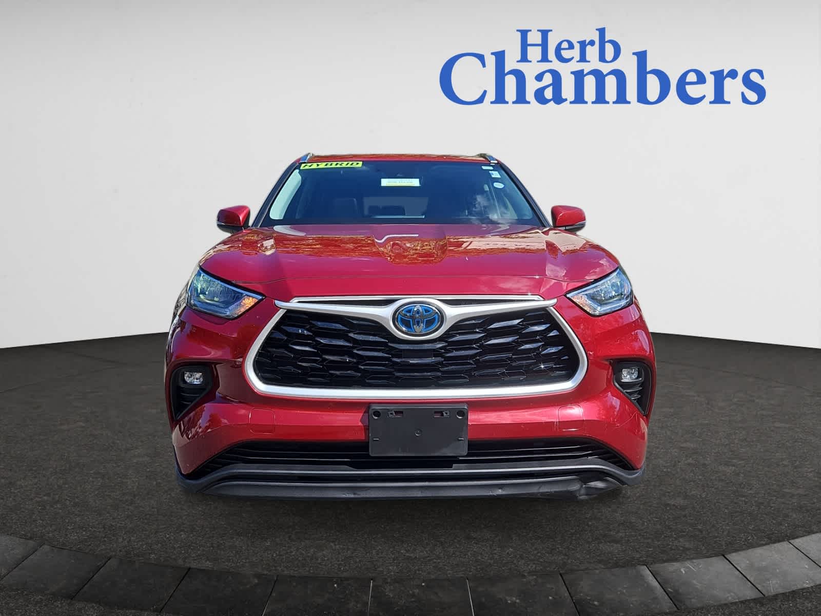 2020 Toyota Highlander Hybrid XLE photo 2