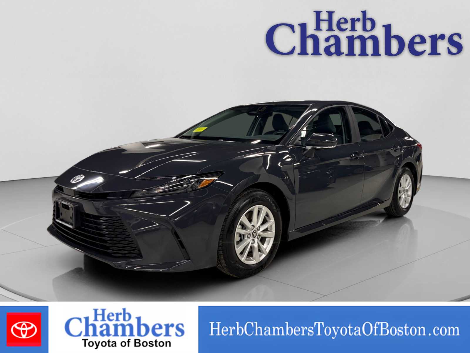 2025 Toyota Camry LE - Photo 10