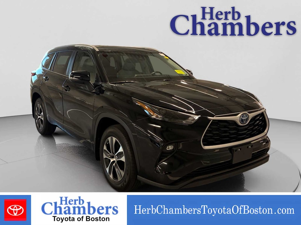 Used 2024 Toyota Highlander Hybrid XLE SUV