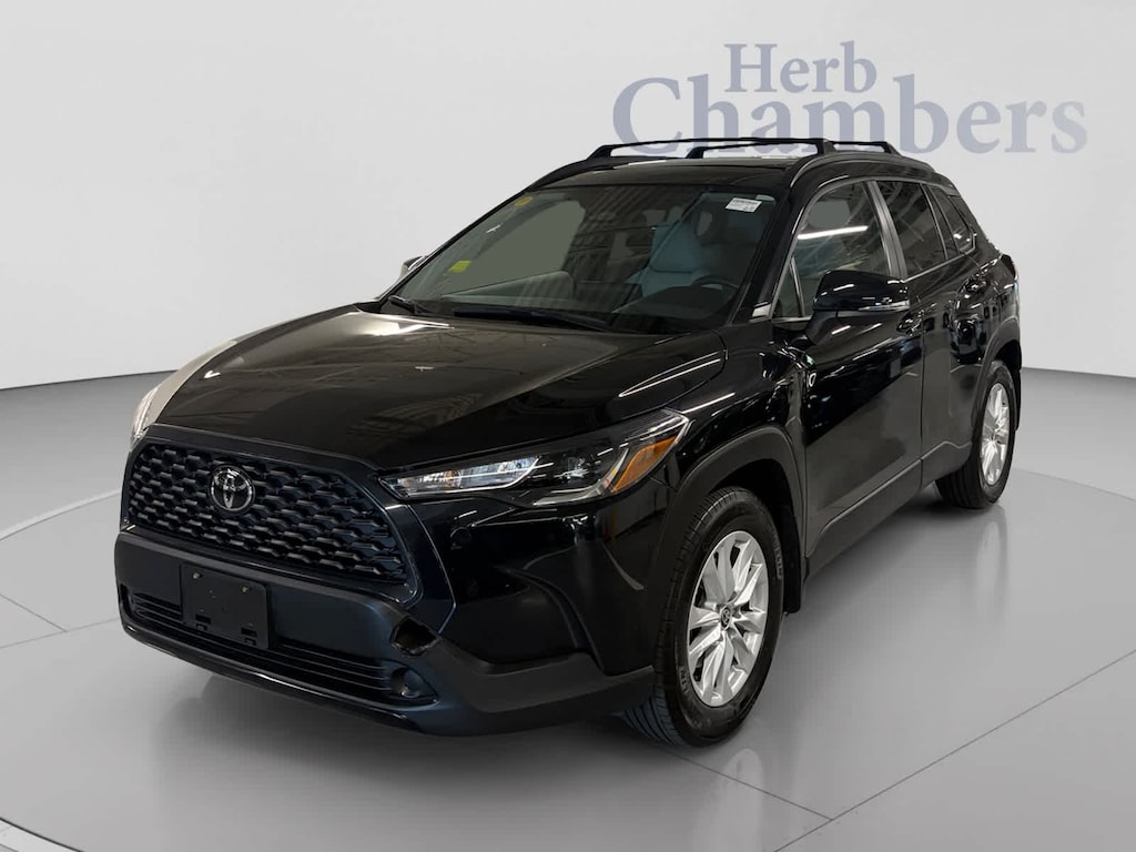 Used 2024 Toyota Corolla Cross LE SUV