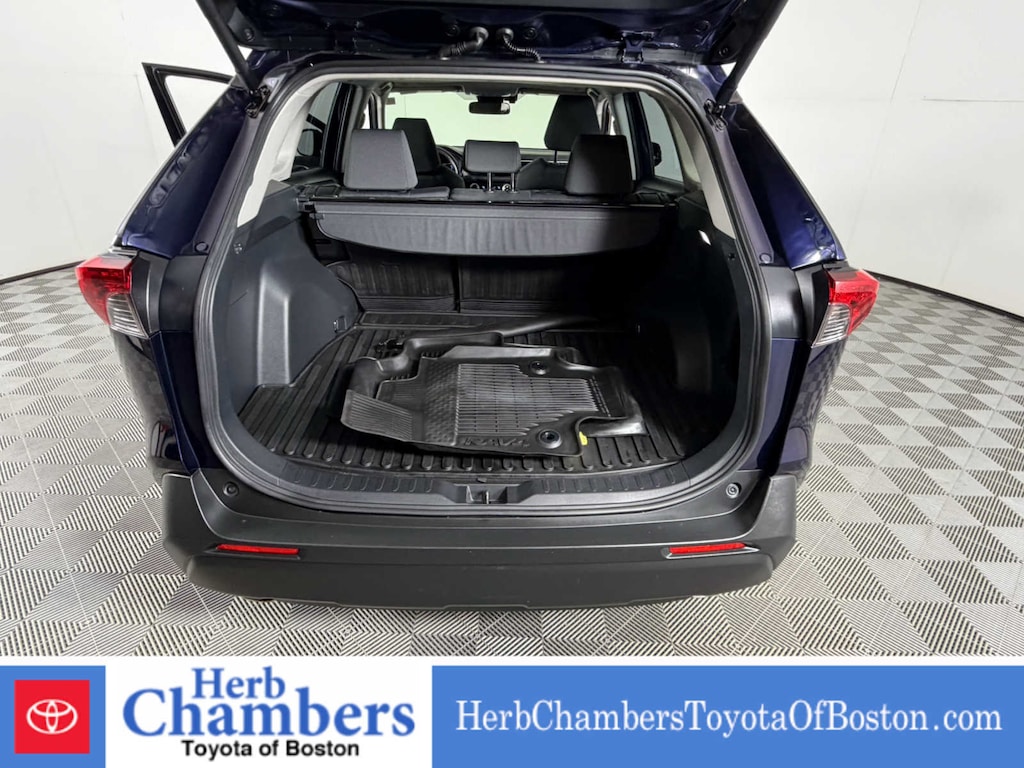 Used 2024 Toyota RAV4 Hybrid XLE SUV