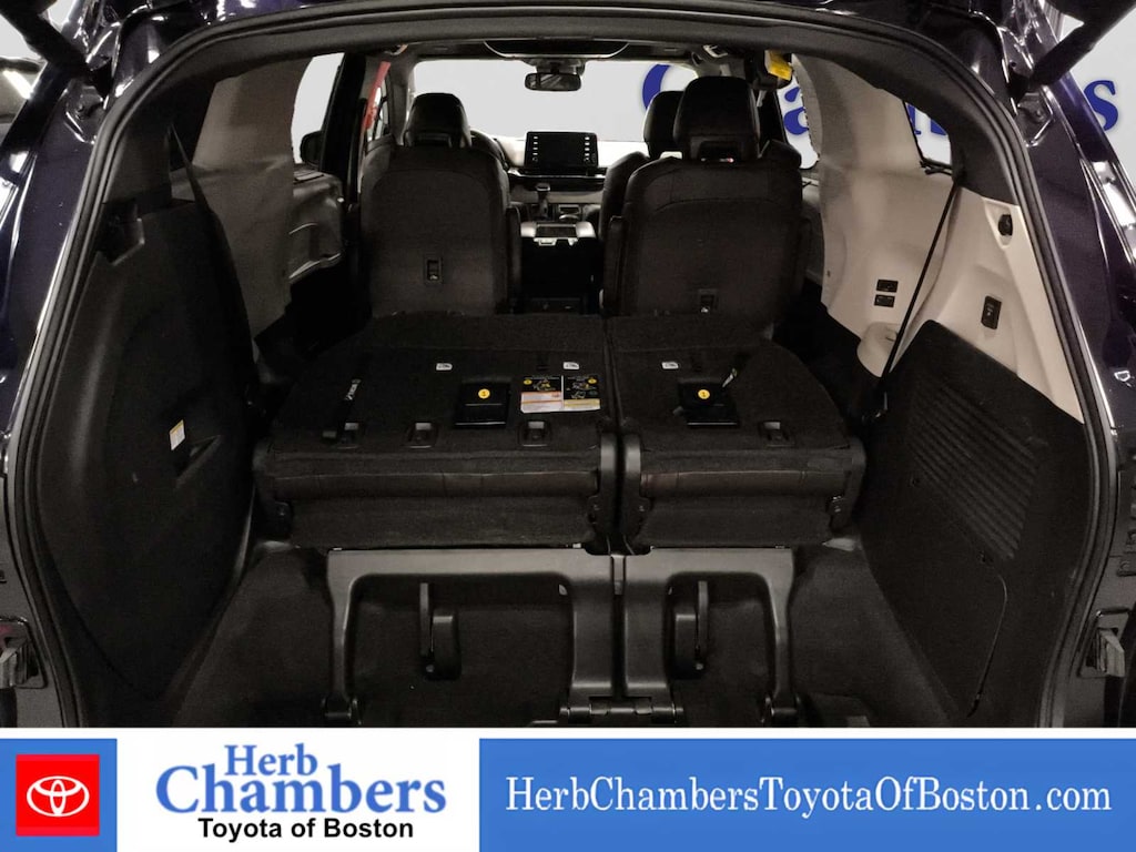 Used 2023 Toyota Sienna Platinum Van