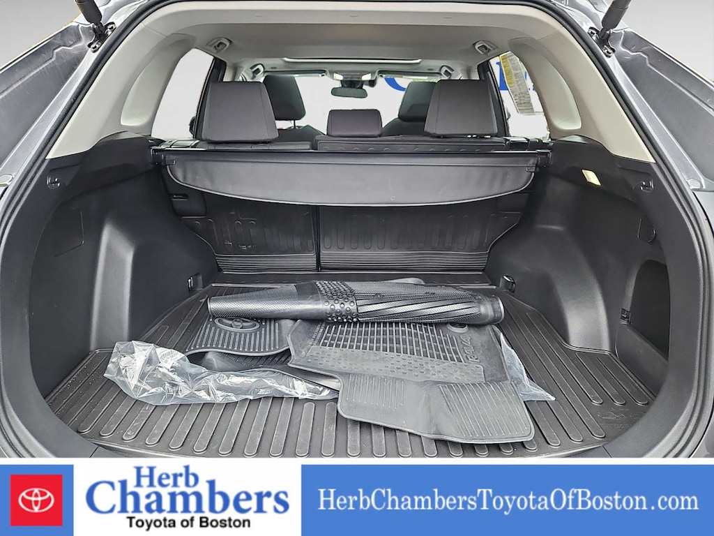 Used 2024 Toyota RAV4 XLE SUV