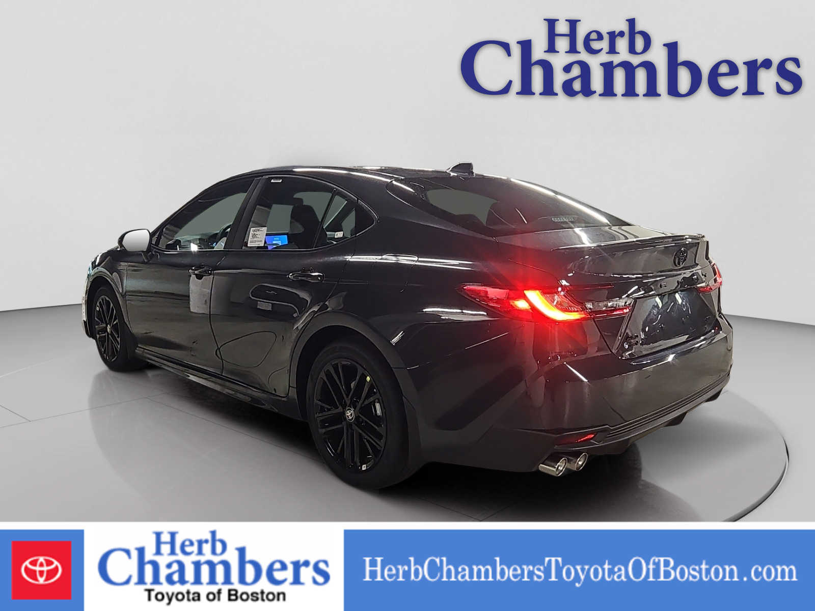 2026 Toyota Camry SE photo 3