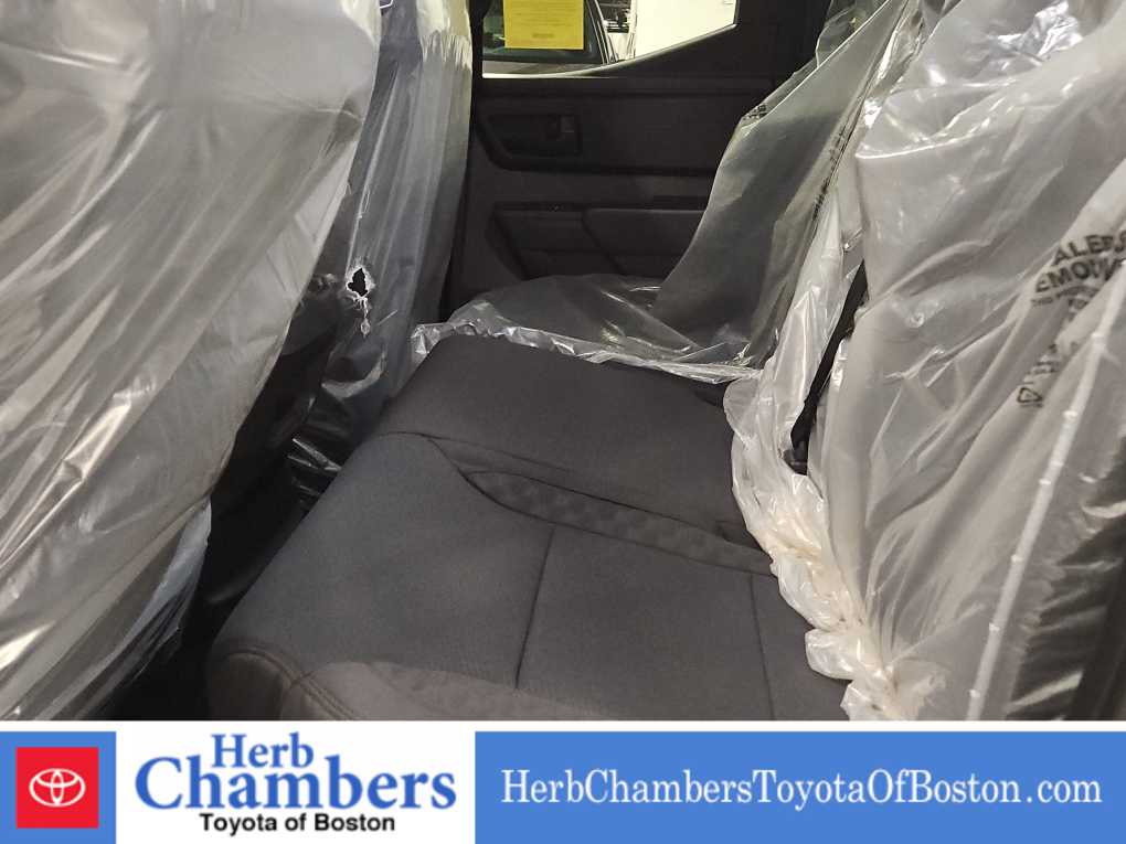 2025 Toyota Tundra SR - Photo 18