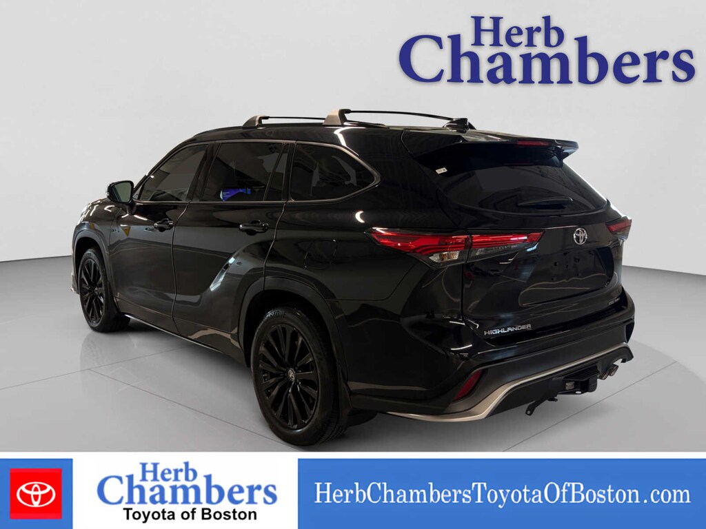 Used 2023 Toyota Highlander XSE SUV