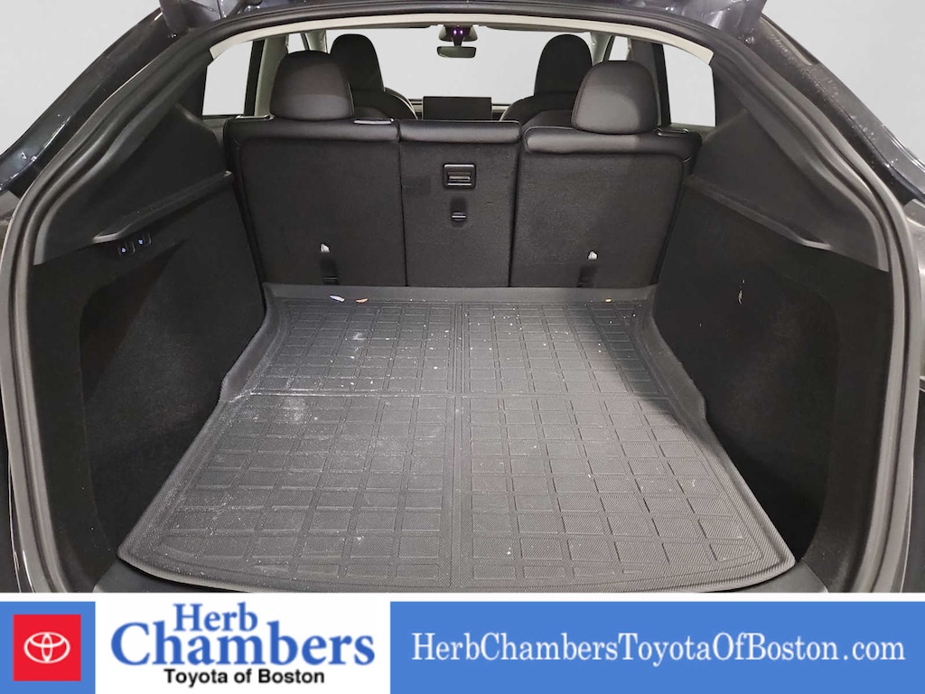 Used 2025 Tesla Model Y Long Range SUV