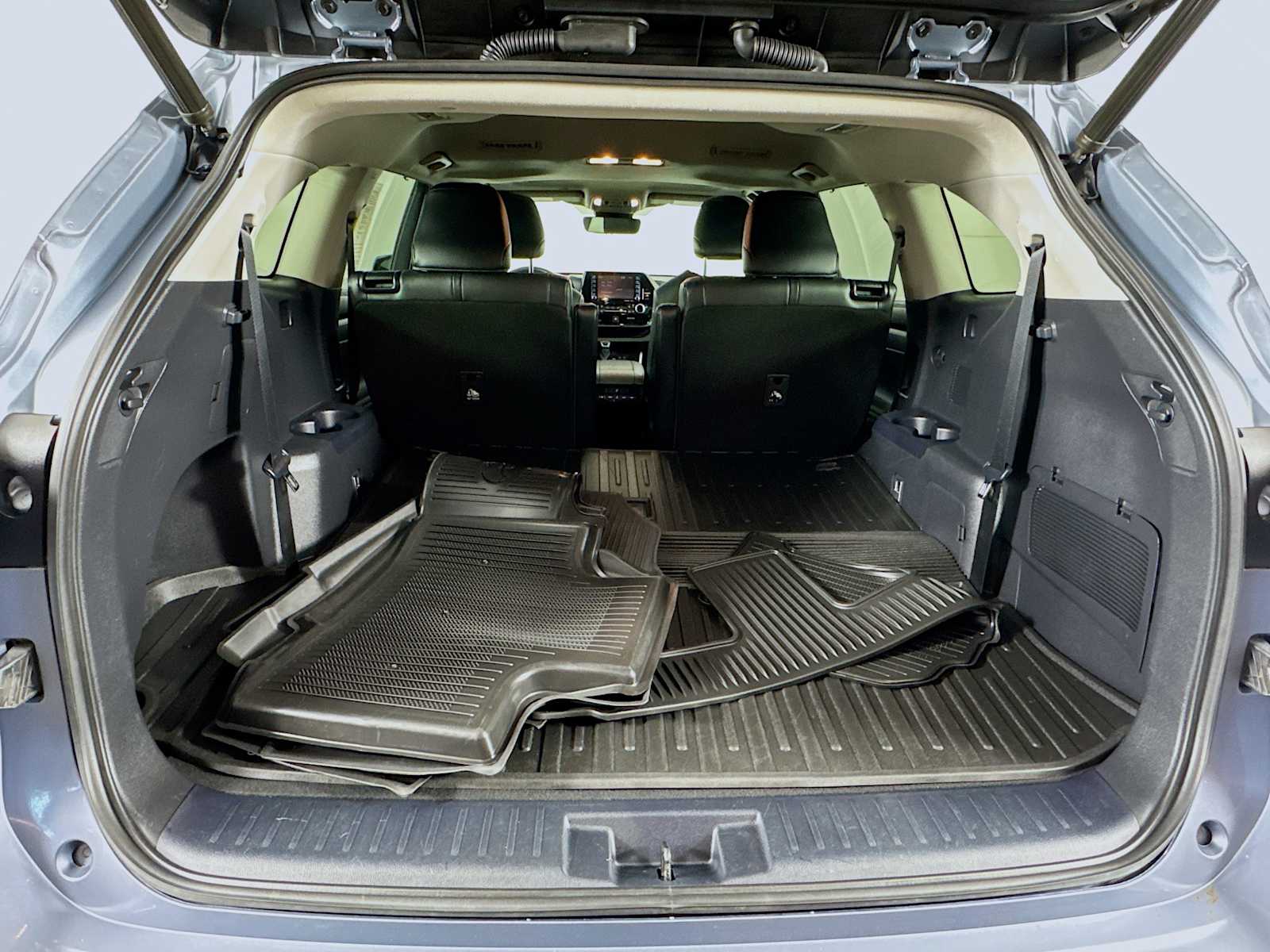 2020 Toyota Highlander XLE photo 4