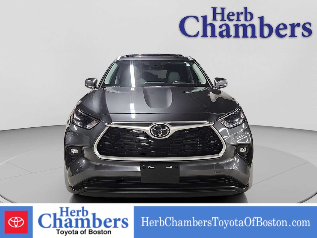 Used 2023 Toyota Highlander XLE SUV