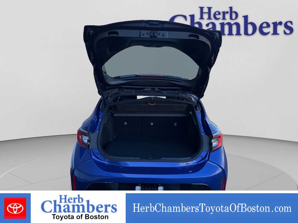 Used 2023 Toyota Corolla Hatchback XSE Sedan