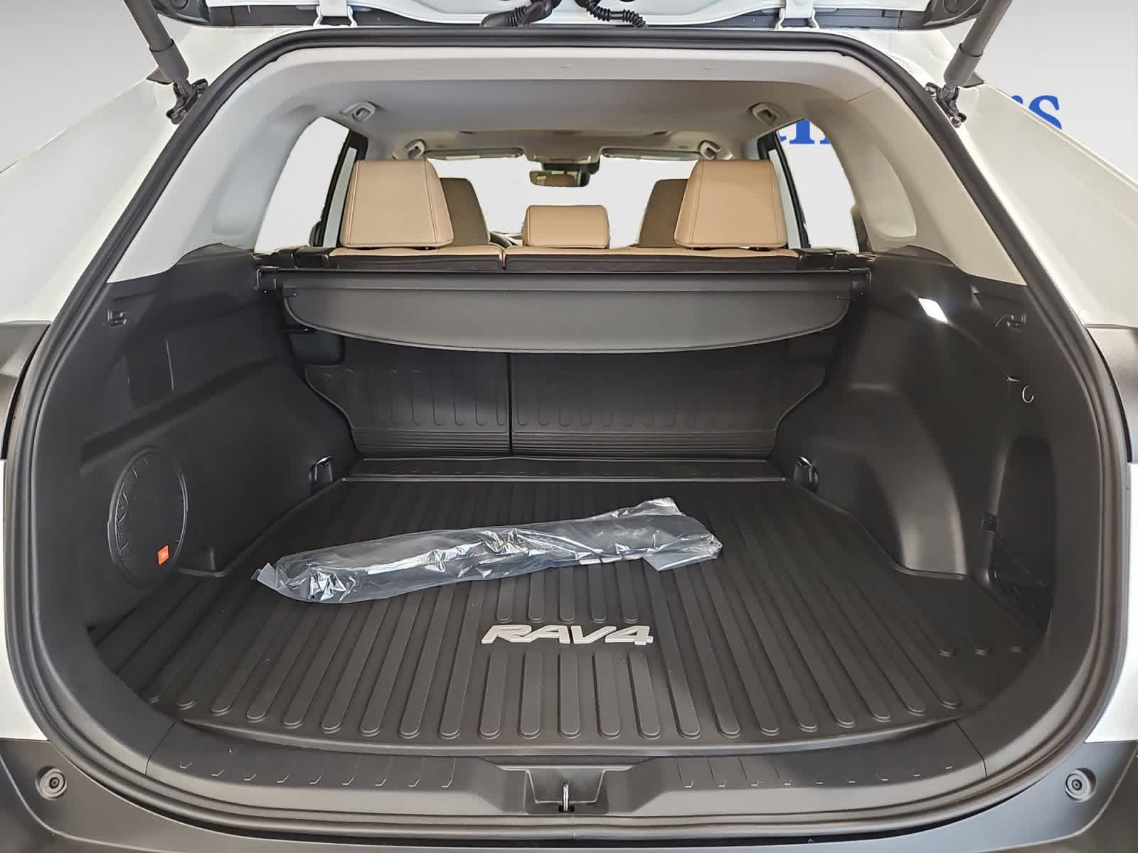 2025 Toyota RAV4 Limited photo 4