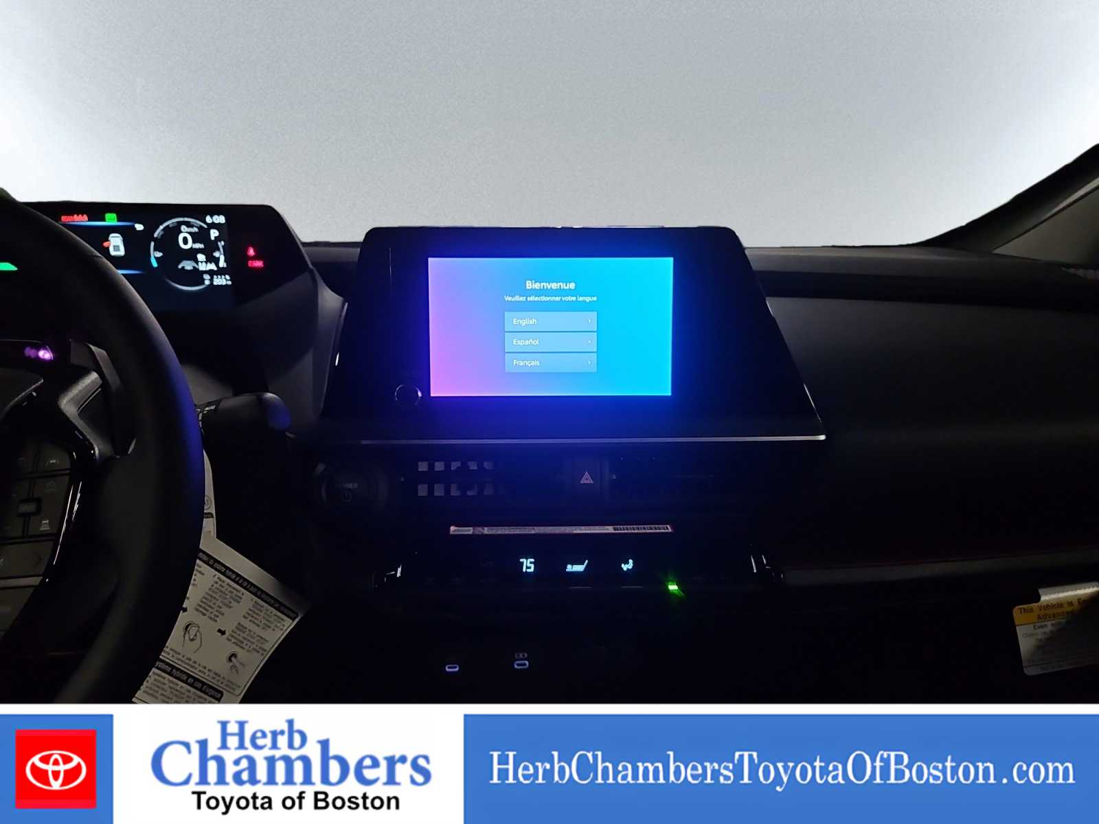 2026 Toyota Prius Plug-in Hybrid SE - Photo 16