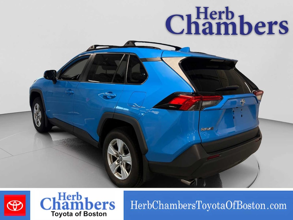 Used 2021 Toyota RAV4 XLE SUV