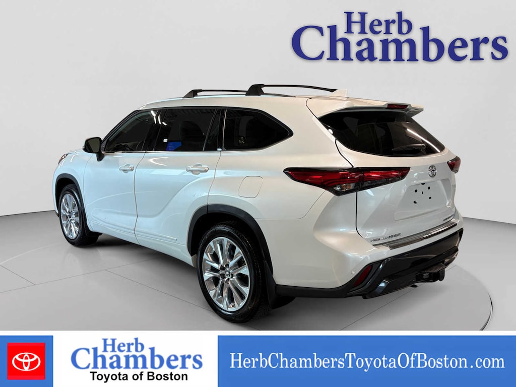 Used 2023 Toyota Highlander Limited SUV