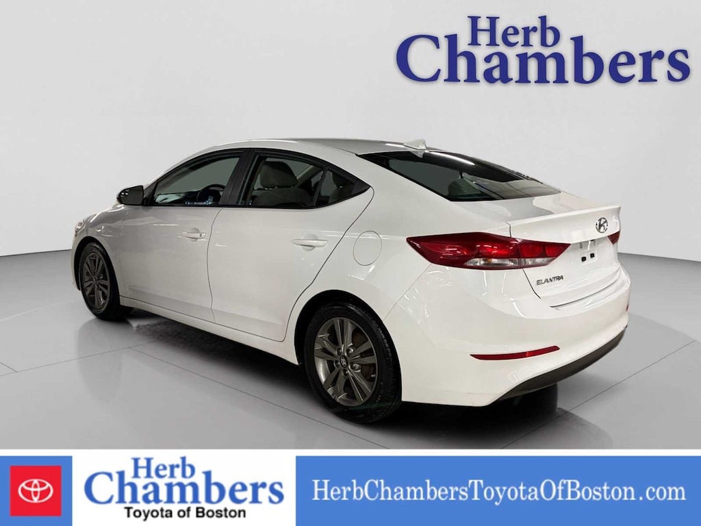 Used 2017 Hyundai Elantra SE Sedan