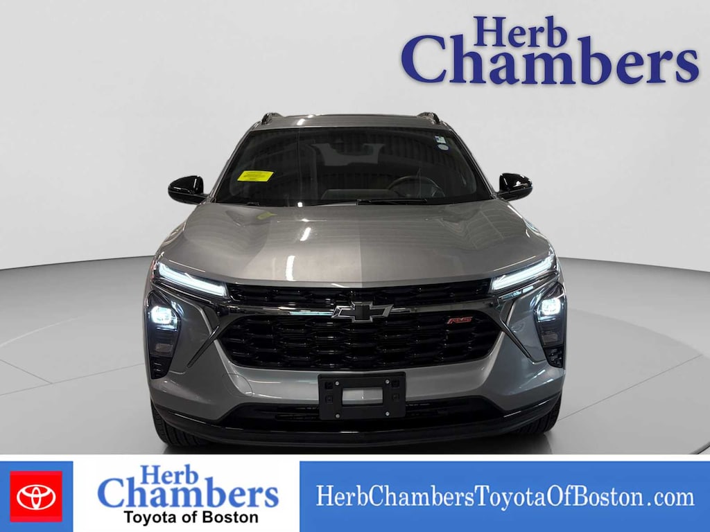 Used 2025 Chevrolet Trax 2RS SUV