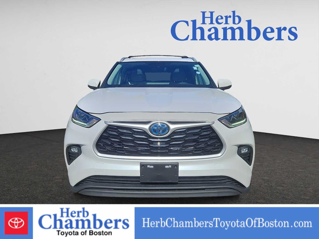 Certified 2023 Toyota Highlander Hybrid Bronze Edition SUV