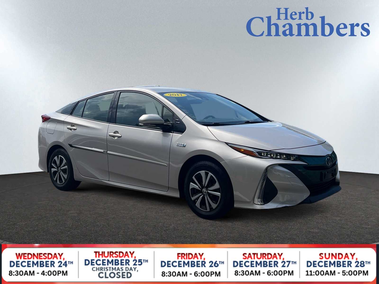 2017 Toyota Prius Prime Premium's photo