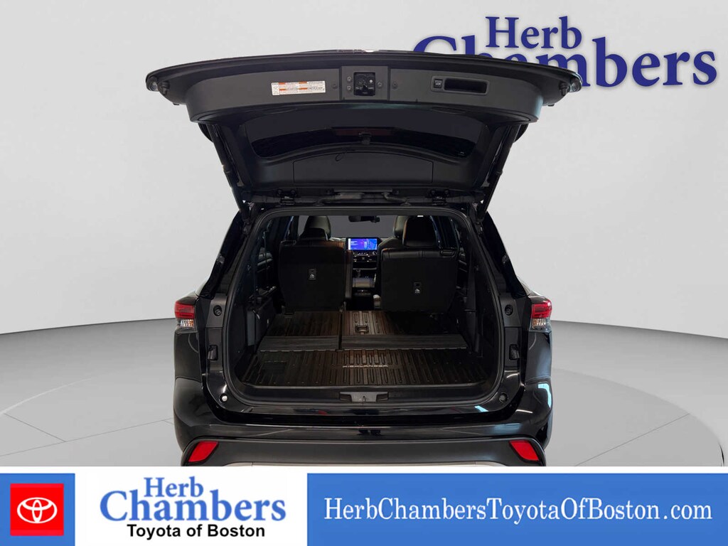 Used 2023 Toyota Highlander XSE SUV