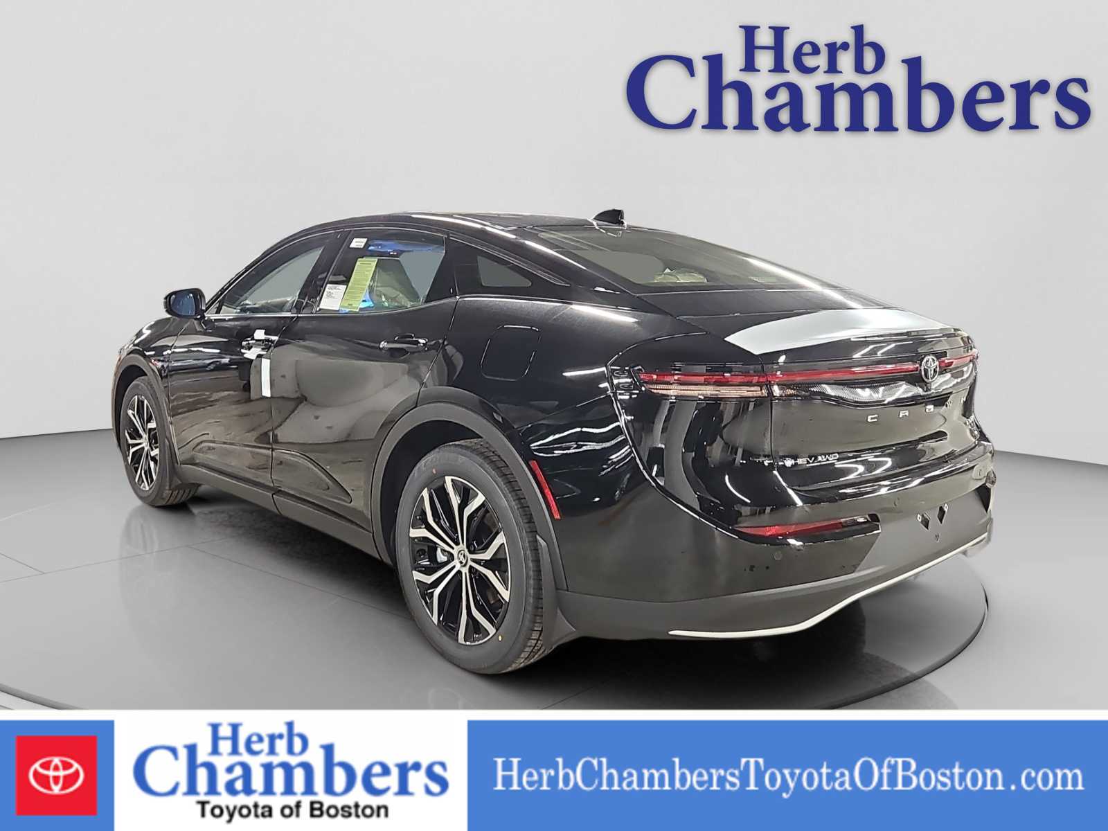 2026 Toyota Crown Limited - Photo 9