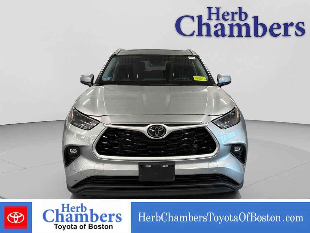 Used 2024 Toyota Highlander XLE SUV