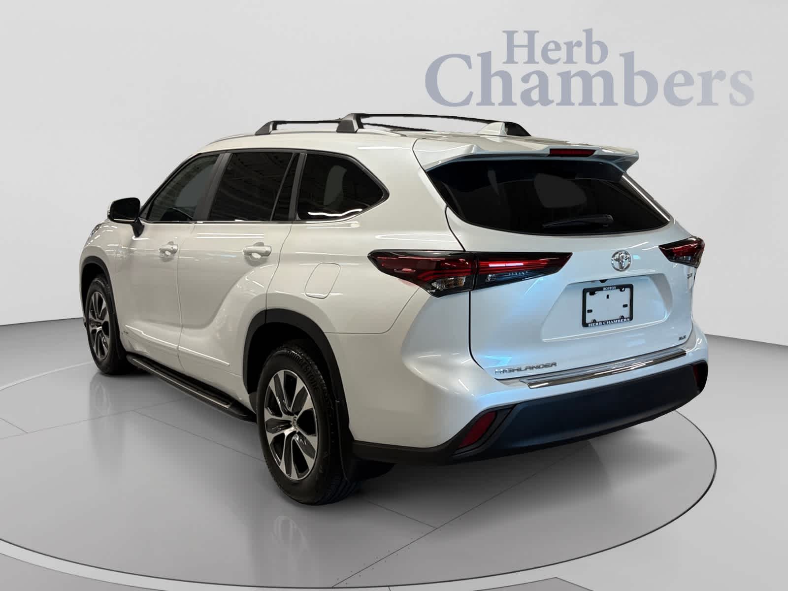 Certified 2026 Toyota Highlander Hybrid XLE SUV