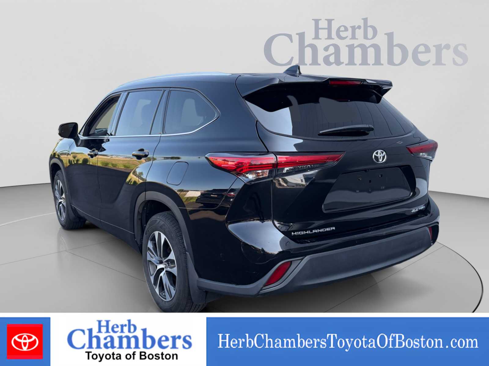 Used 2022 Toyota Highlander XLE SUV