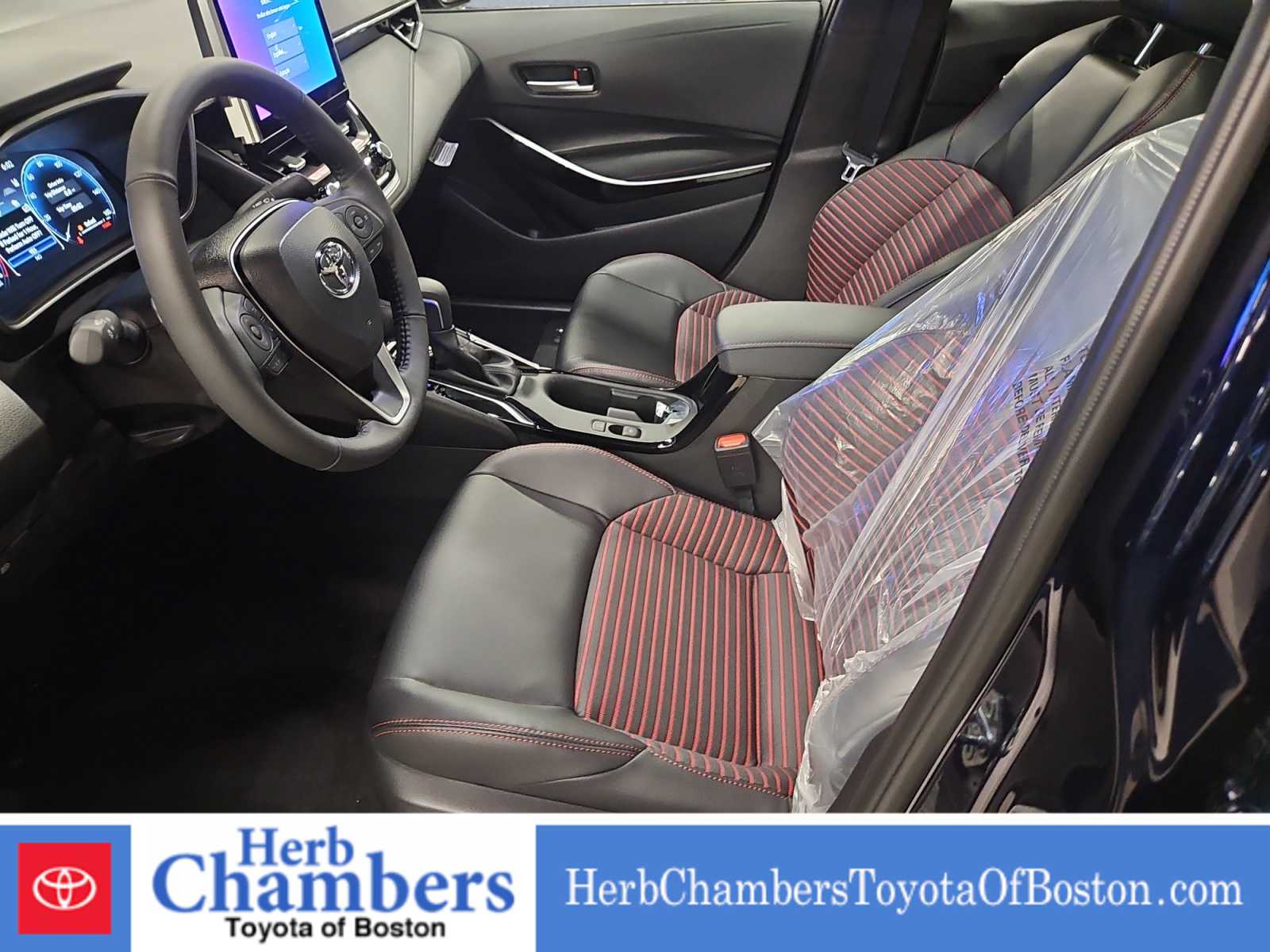 2026 Toyota Corolla XSE - Photo 7