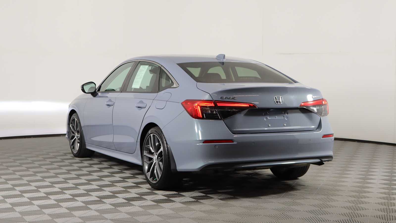 2023 Honda Civic Touring photo 3