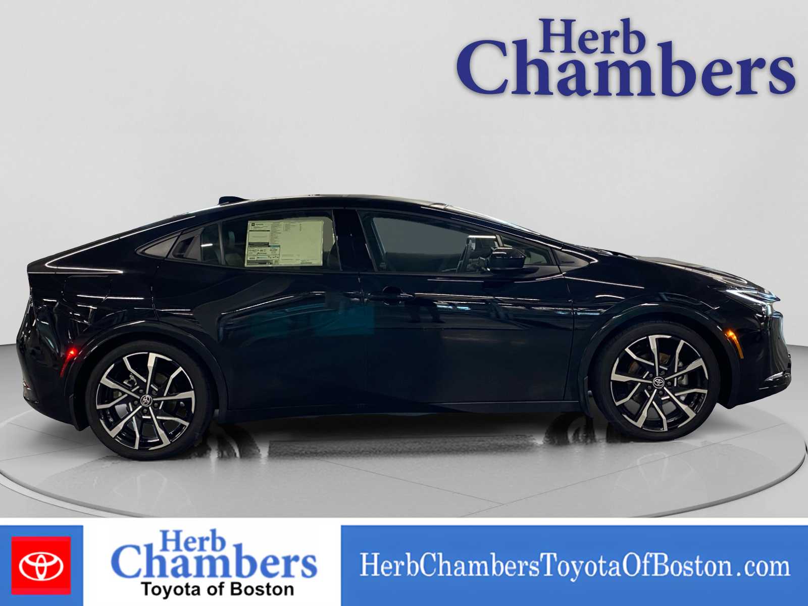 2026 Toyota Prius Plug-in Hybrid XSE Premium - Photo 12