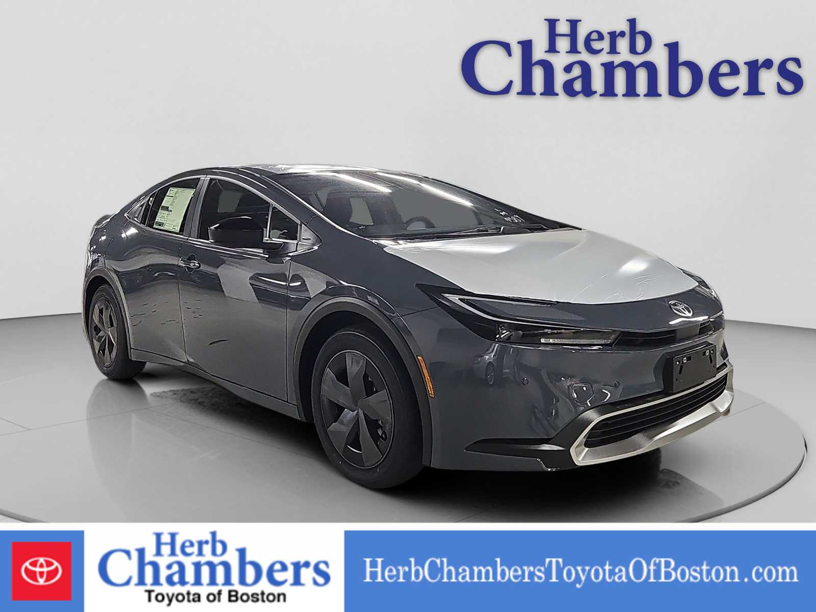 2026 Toyota Prius SE's photo