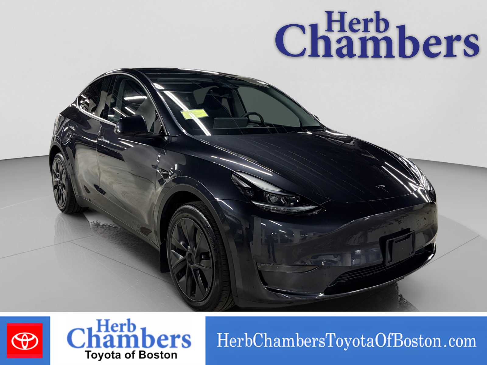 2025 Tesla Model Y Long Range Rear Wheel Drive's photo