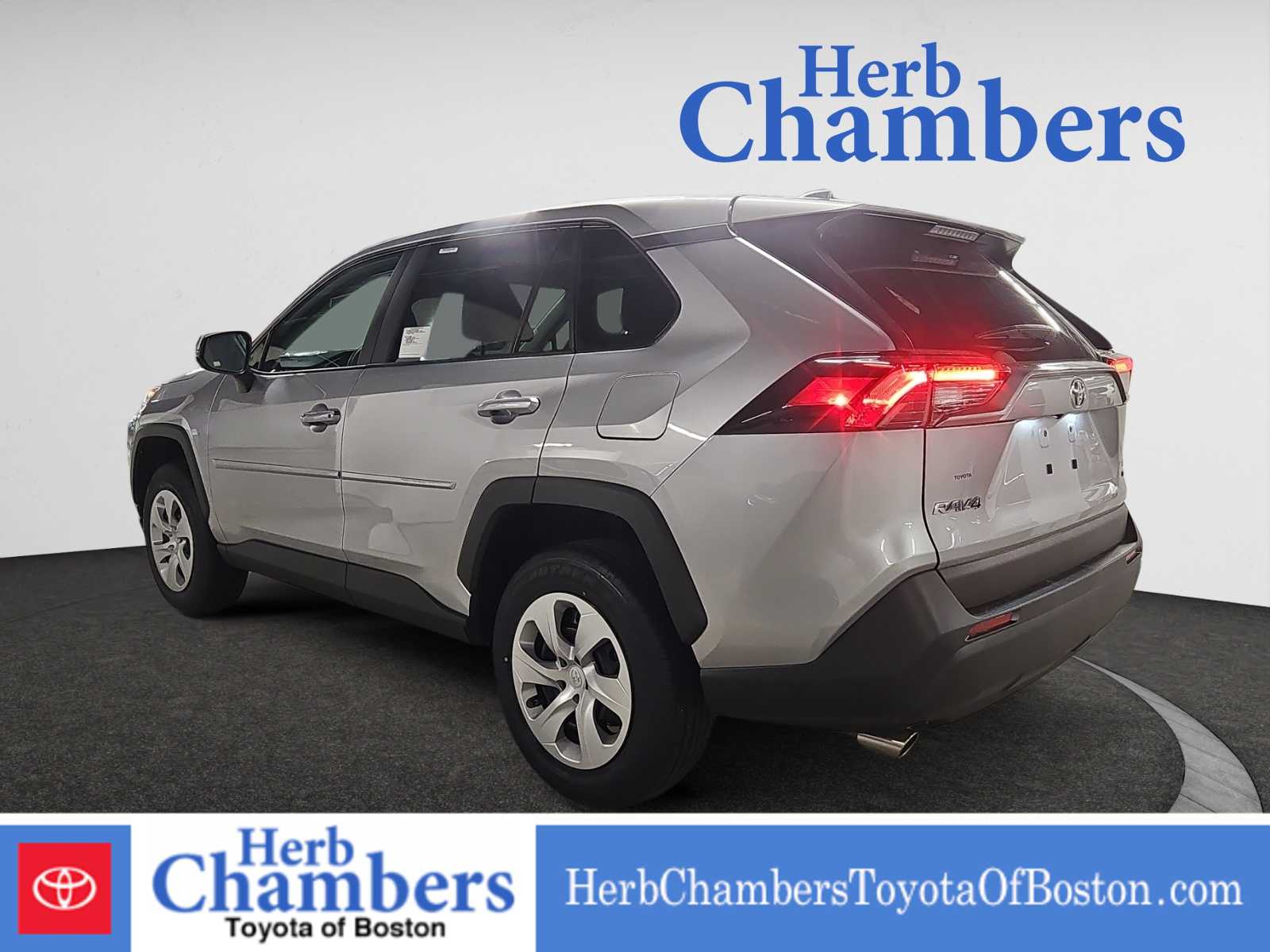 2025 Toyota RAV4 LE photo 3