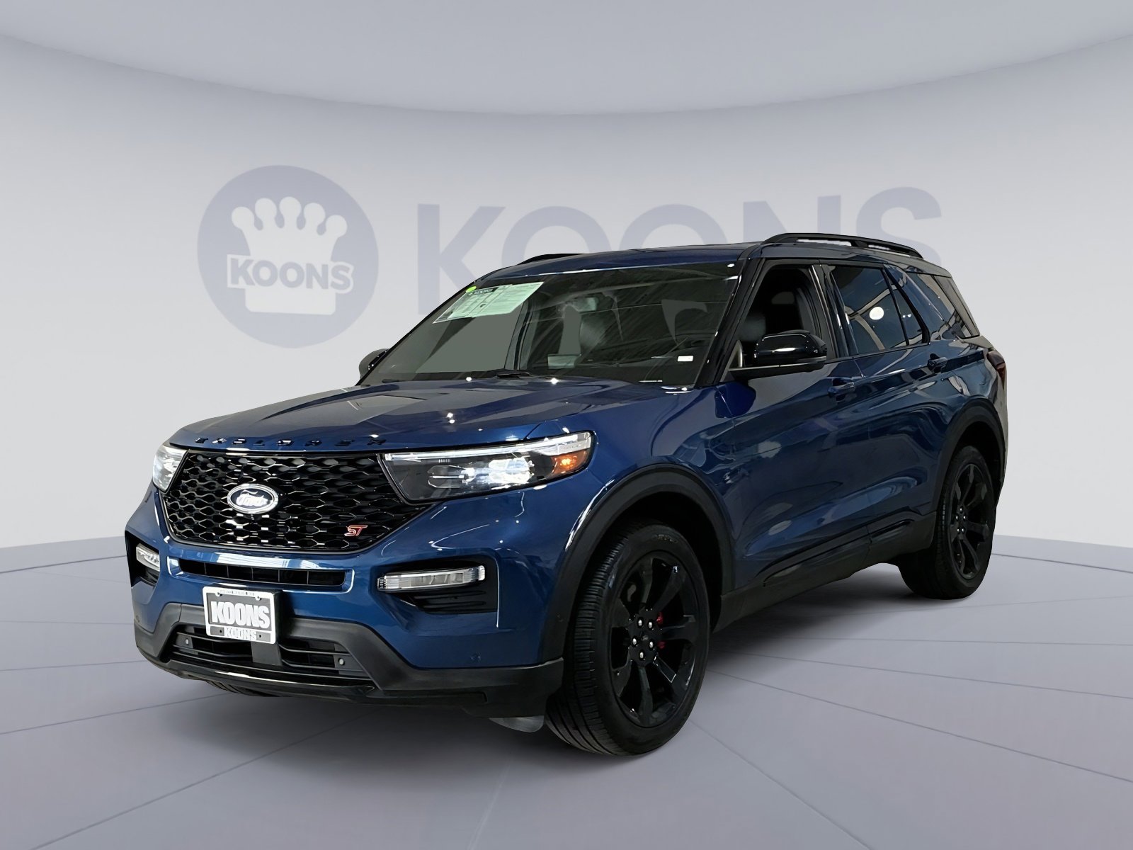2022 Ford Explorer ST's photo