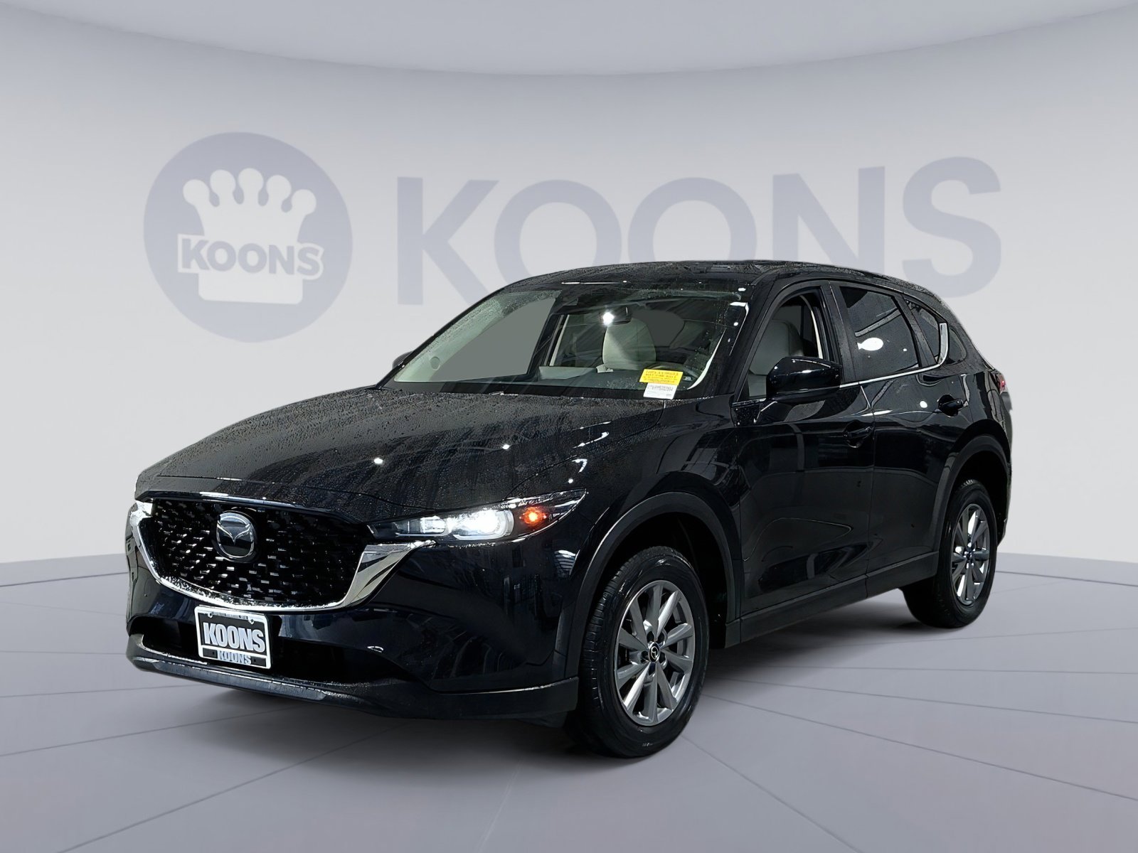 2023 Mazda CX-5 S Preferred package Auto AWD's photo