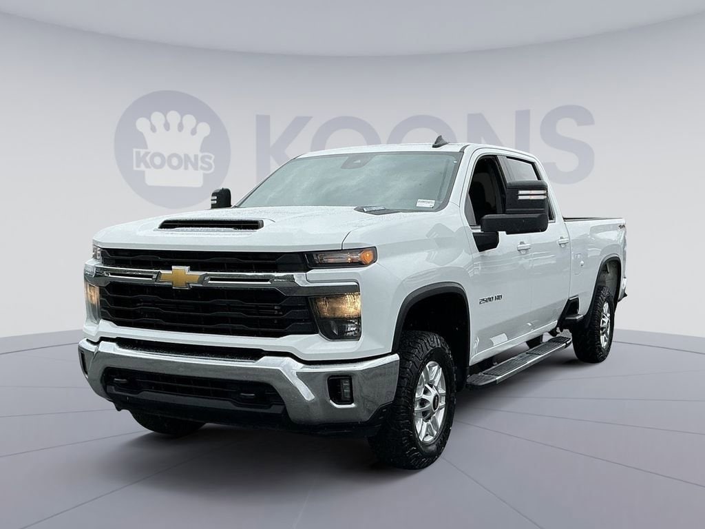 2025 Chevrolet Silverado HD LT 4WD Crew Cab Standard Box's photo
