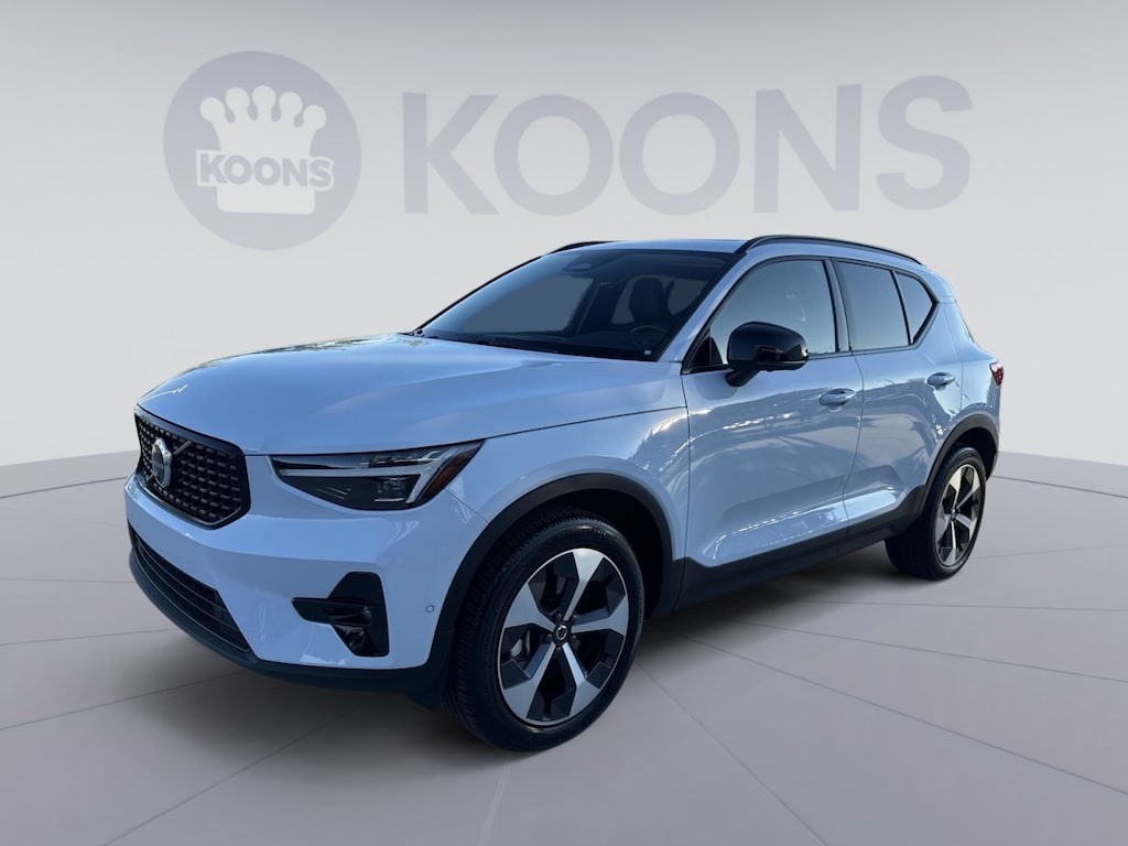 New 2026 Volvo XC40 B5 Plus SUV