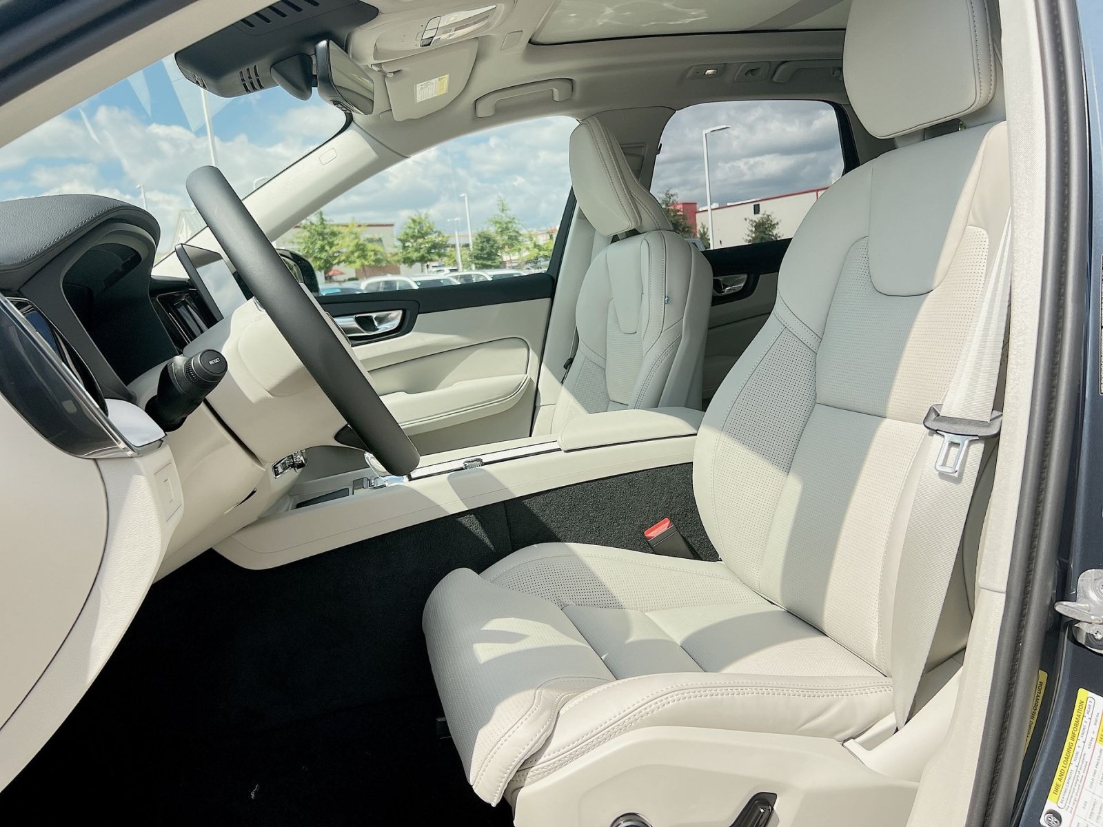 2026 Volvo XC60 Ultra - Photo 13