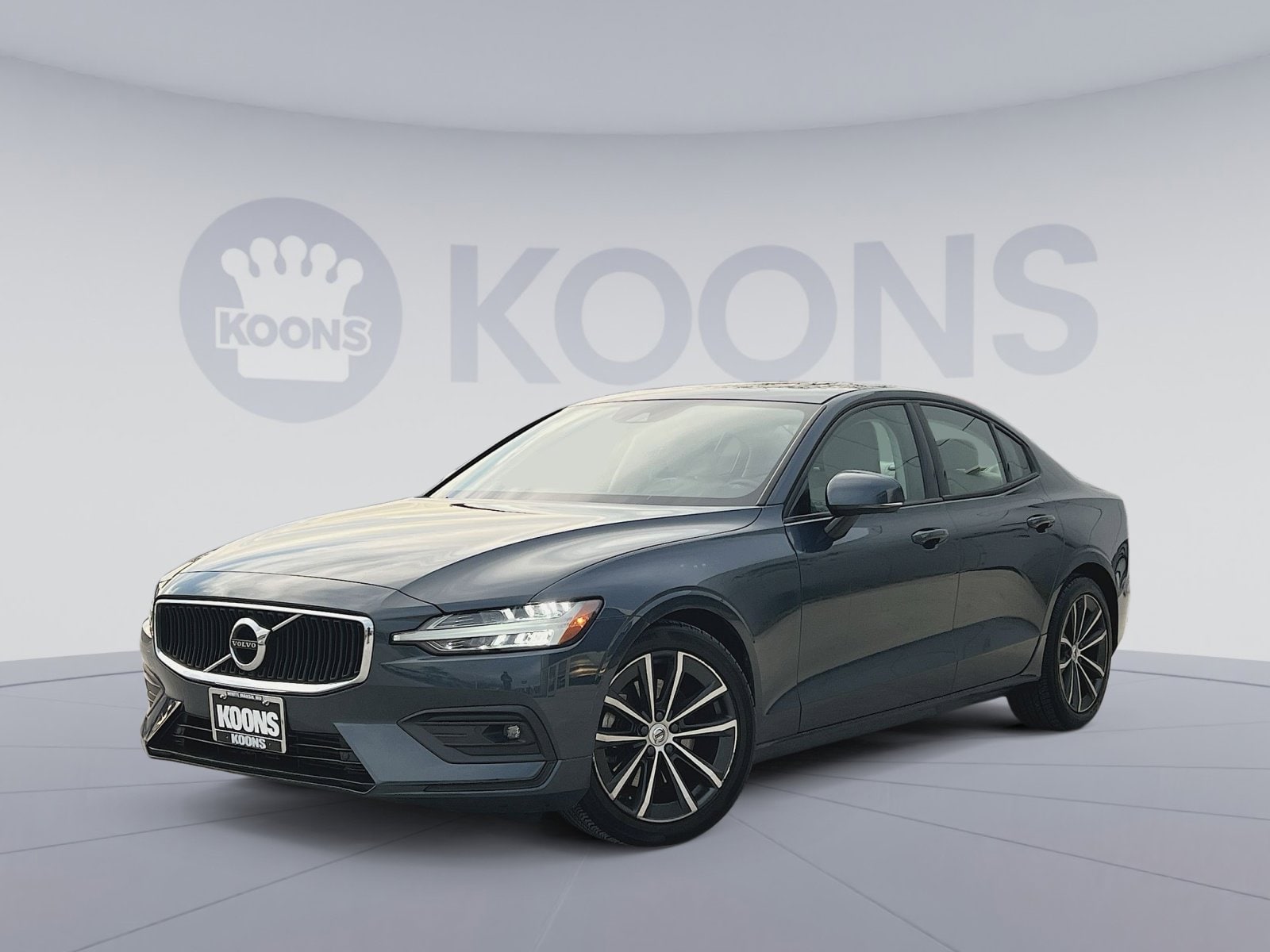 2021 Volvo S60 Momentum's photo