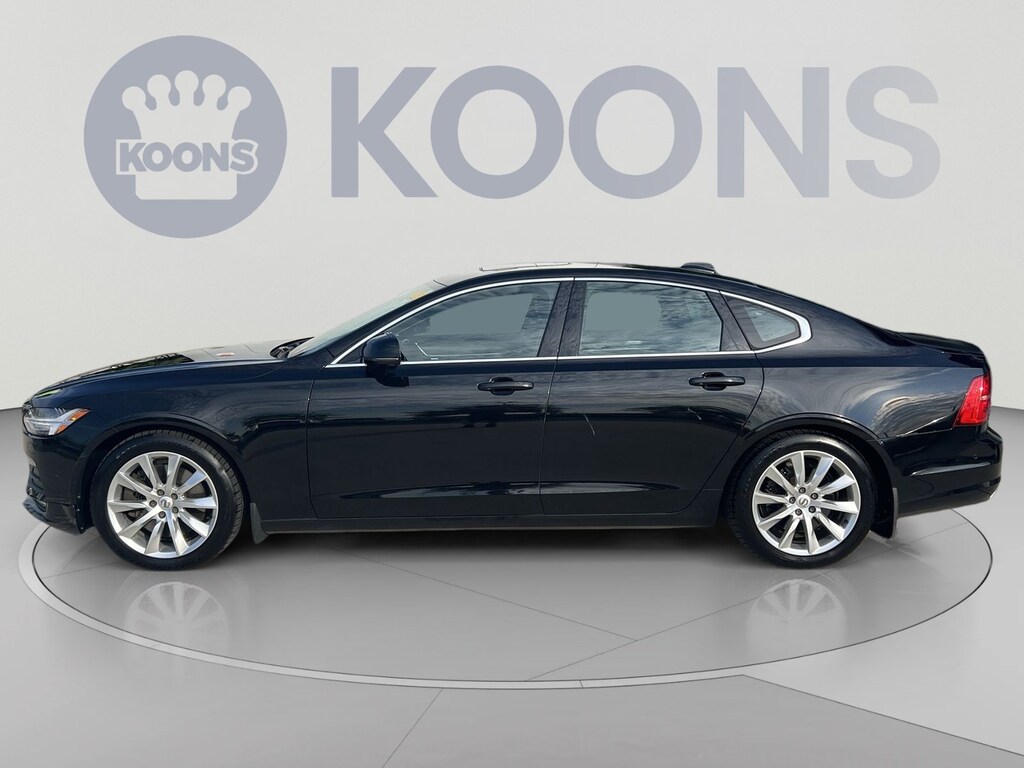 Used 2017 Volvo S90 T6 Momentum Sedan