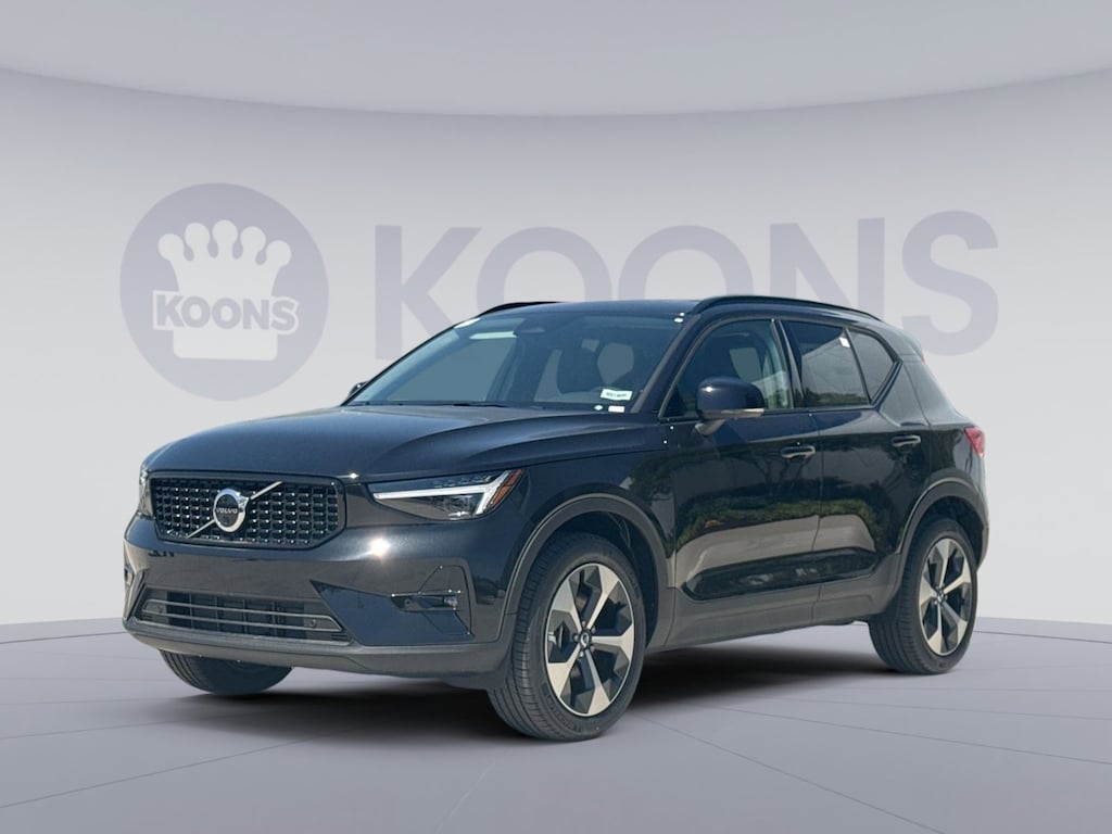 New 2026 Volvo XC40 B5 Plus SUV