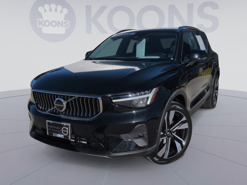 Certified 2025 Volvo XC40 B5 Plus Bright Theme SUV