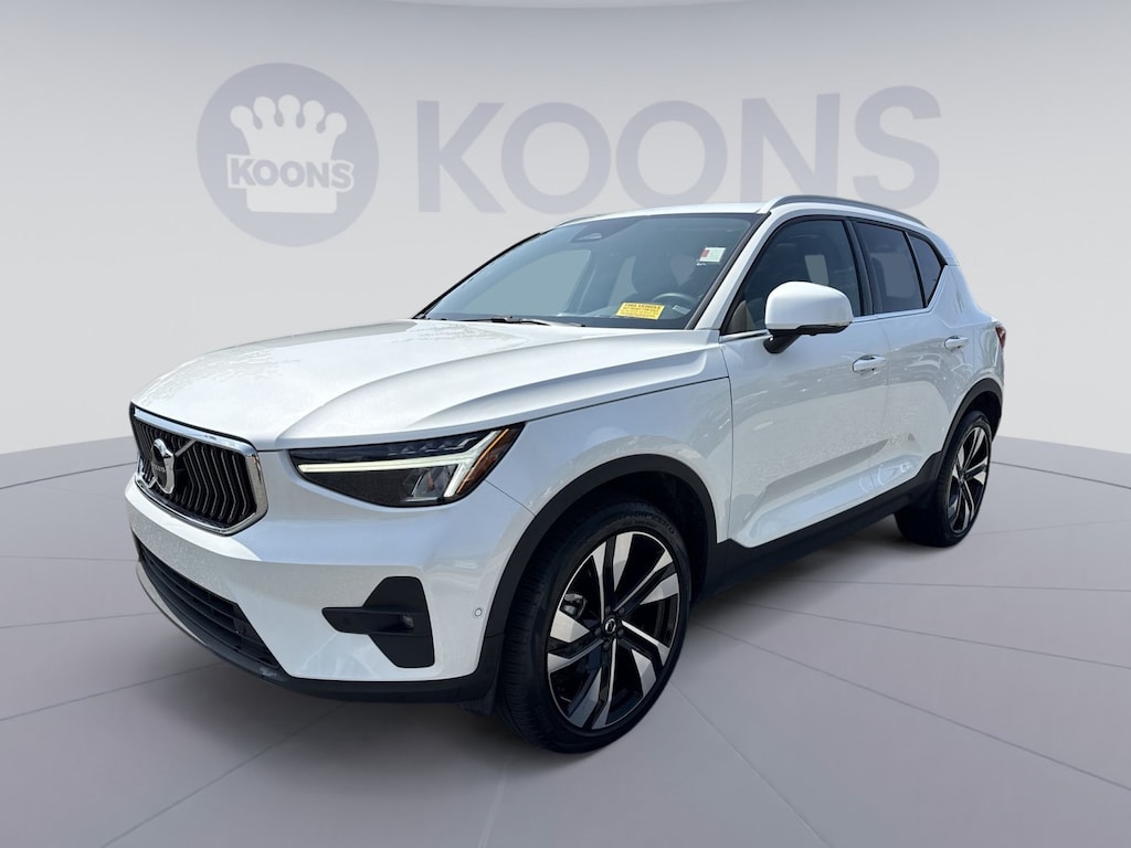 Used 2023 Volvo XC40 B5 Plus Bright Theme SUV