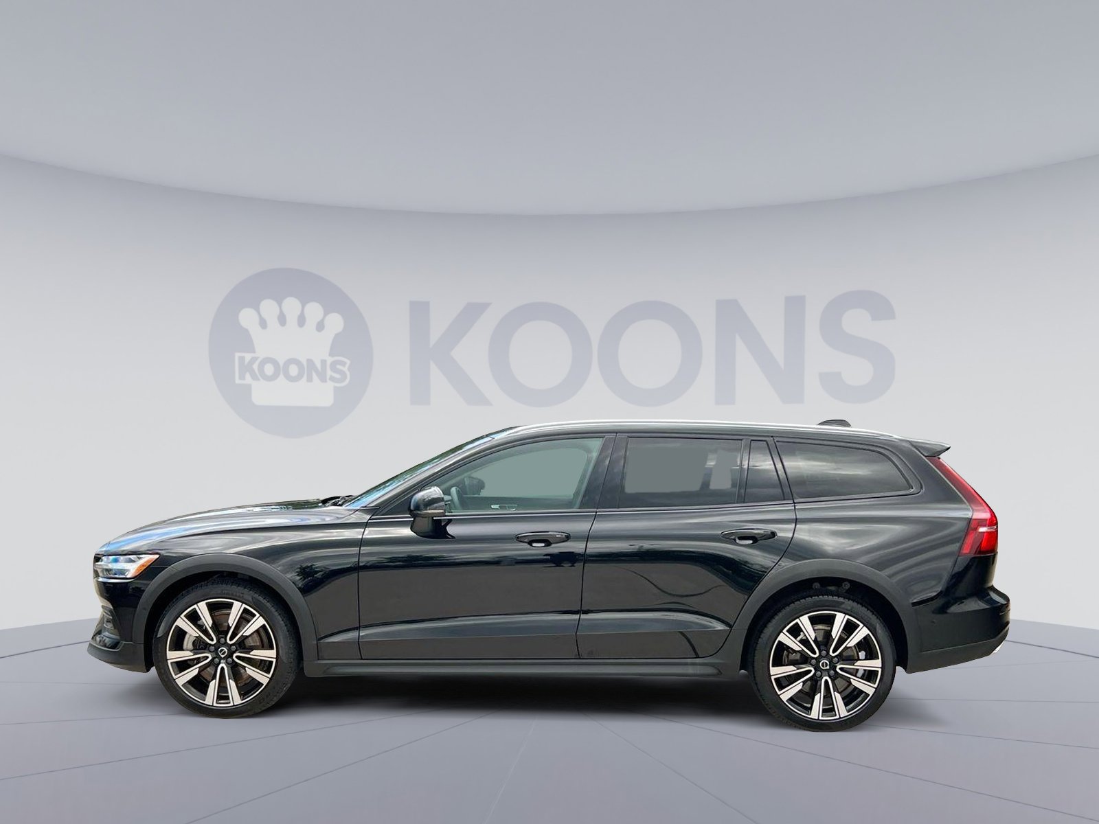 Used 2022 Volvo V60 Cross Country Base with VIN YV4102WK2N2089409 for sale in White Marsh, MD