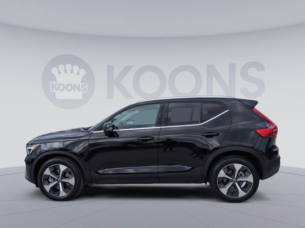Certified 2025 Volvo XC40 B5 Plus Bright Theme SUV