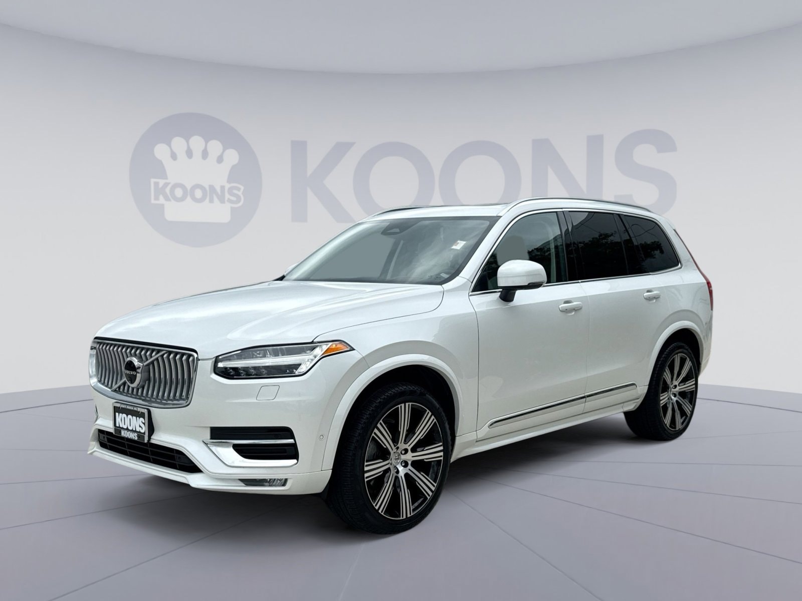 2024 Volvo XC90 B6 Ultimate 7-Seater Bright theme 4WD's photo