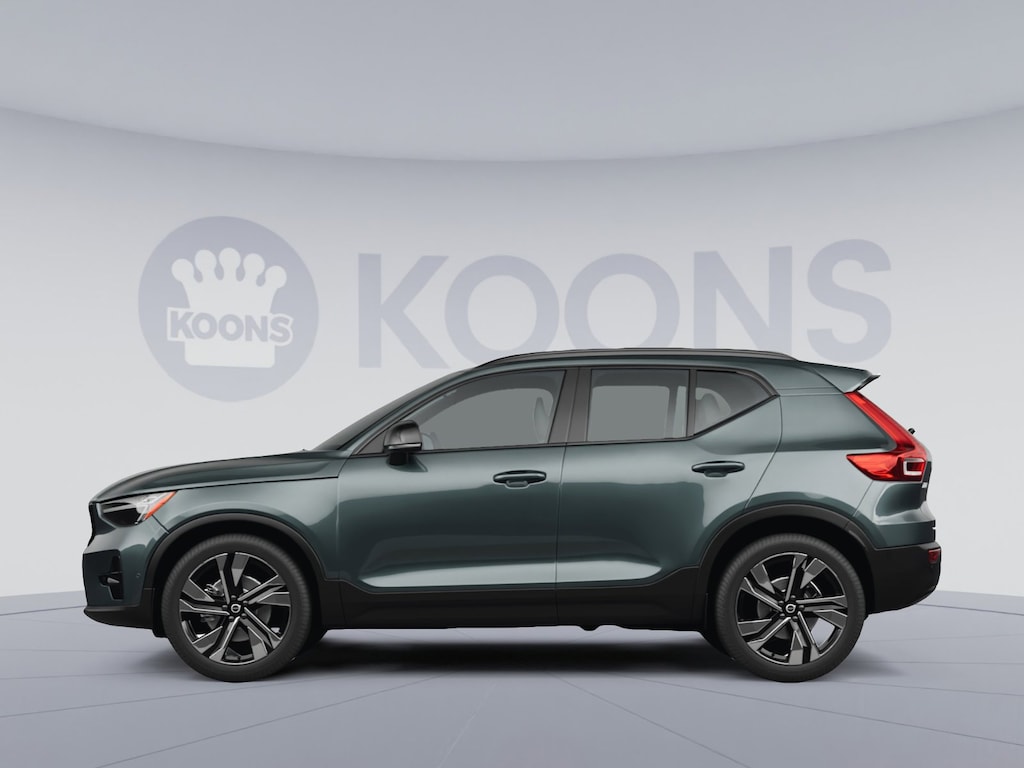 New 2026 Volvo XC40 B5 Ultra SUV