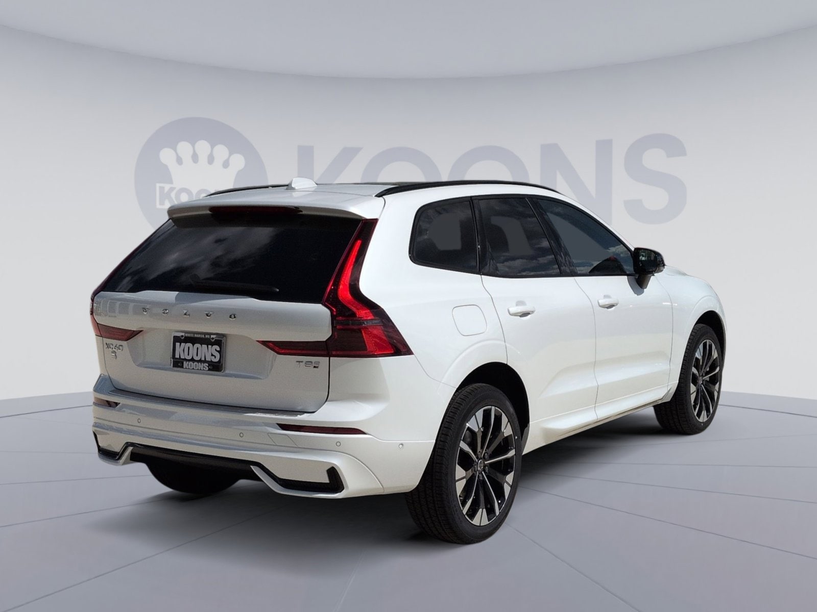 2026 Volvo XC60 Plus - Photo 7